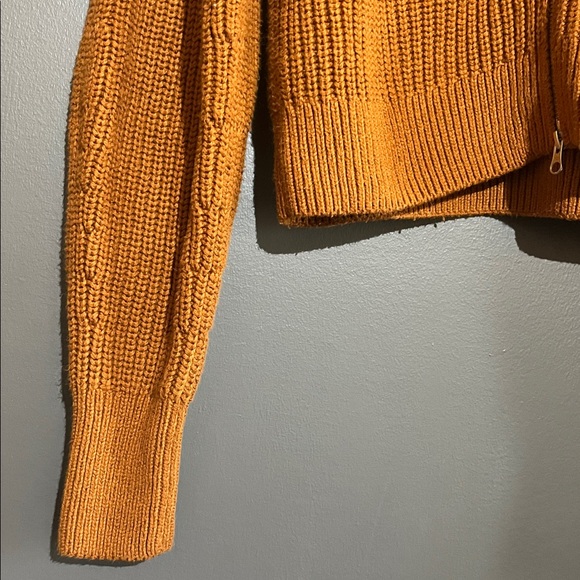 Everlane Women's Sweater - Picture 9 of 13